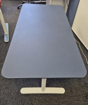 PC/kancelářský stůl IKEA Bekant - 2