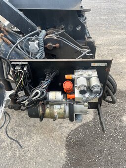 Hydraulická plošina Dholandia na ND - 2
