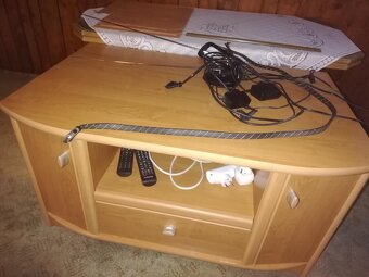 TV stolek - 2