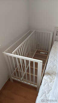 Dětská postýlka/postel, 2x matrace, 4x povleceni, chránička - 2