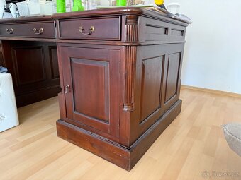 Starý psací stůl - 2