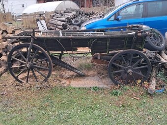 Stary dřevěný vůz za koně - 2