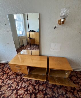 Toaletní stolek/komoda se zrcadlem a noční stolek retro - 2