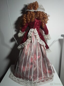 Dekorační porcelánová panenka - 2