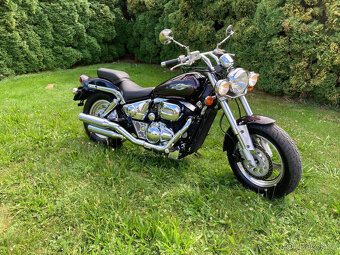 Suzuki Marauder VZ 800 - 2