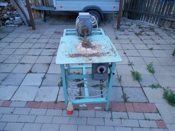 Prodám kuželovou štípačku. - 2