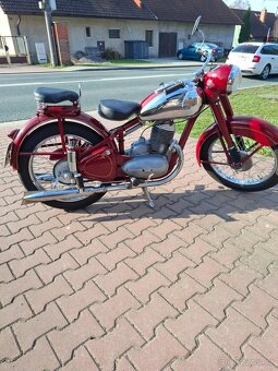 Jawa 250 pérák - 2