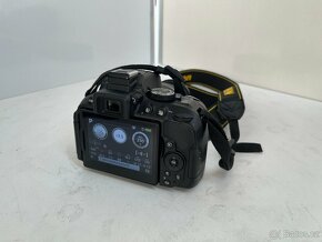 Nikon D5300 + 18-55 VR + příslušenství - 2