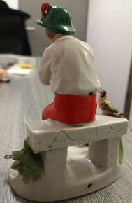 Starožitná soška porcelán 13 cm. - 2