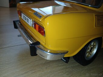 Skoda 100L 1:8 deagostini - 2