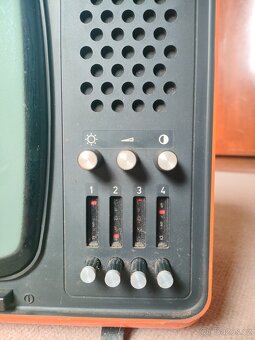 Retro televizor Tesla Satelit - 2