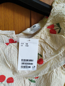Nové letní šaty, třešně, H&M, vel. 128 - 2
