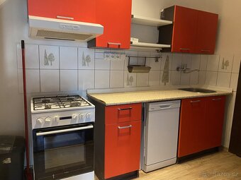 Pronájem 2+1, 50m2, Vršovice, byt po částečné rekonstrukci - 2