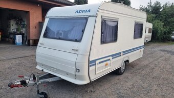 ADRIA UNICA A 390 DS-STAN-100km/h-730kg-PRVNÍ MAJITEL - 2