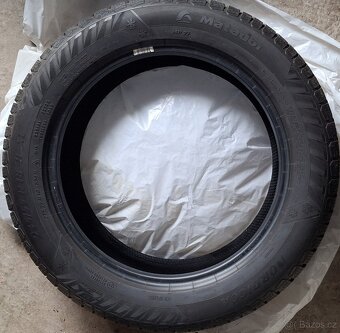 Zimní pneu 235/55 R18 - 2