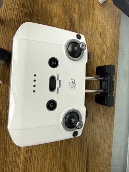 DJI AIR 2  + baterie a příslušenství - 2