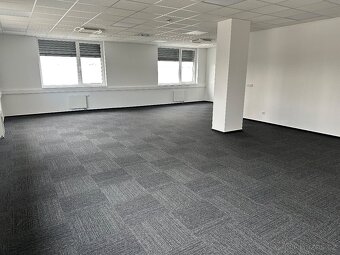Pronájem kanceláře Brno - Líšeň na ulici Trnkova 3104/117c - 2