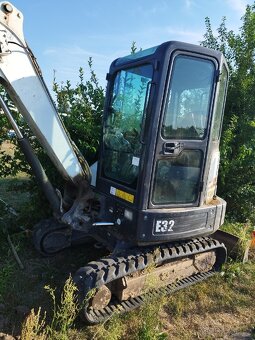 Pronajmu půjčím bagr Bobcat E32, 3,4t. - 2