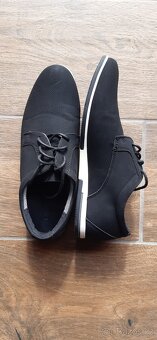 Černé semišové polobotky vel.39 nové - 2