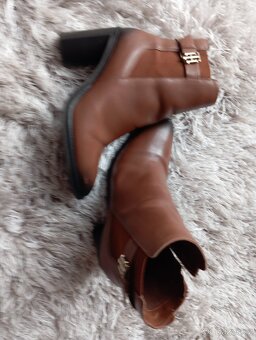 Kotníkové boty Tommy Hilfiger,  vel. 41 - 2