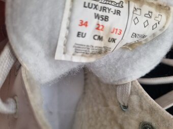 Dívčí brusle 34 - 2