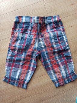 Karečkované kraťasy velikost 122 - 2