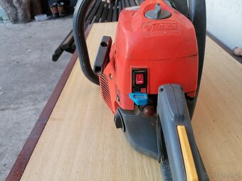 Oleo Mac motorová pila - 2