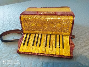 Prodám harmoniku PIAKORDIA - 2