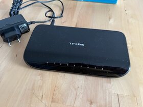 TP-LINK TL-SG1008D 8 portový gigabitový přepínač - 2