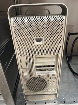 Mac Pro (Early 2008) modelové číslo A1186, EMC číslo 2180. - 2