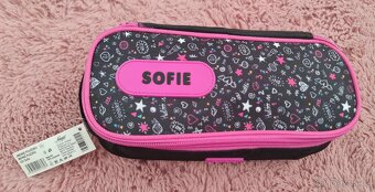 NOVÝ penál se jménem SOFIE (zn. Nekupto) - 2