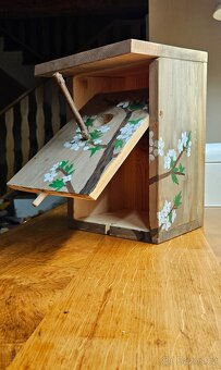 Ptačí budka - velký sýkorník. - 2