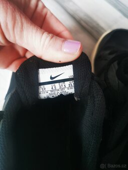 Botasky Nike 37,5 - 2