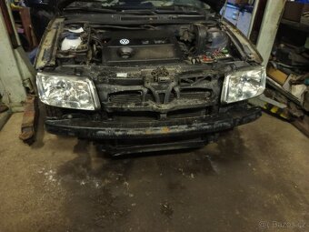 VW Bora 1.6 16v díly - 2