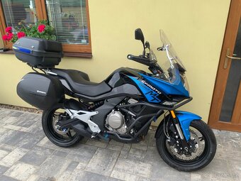 CFMOTO 650 MT - 2
