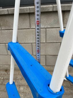 Schůdky pro nadzemní bazén - 2