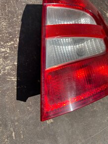 Pravé zadní světlo Škoda Fabia hatchback - 2