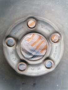 Kola VW AG 5Jx14 ET35 pneu 165/70/14 - 2