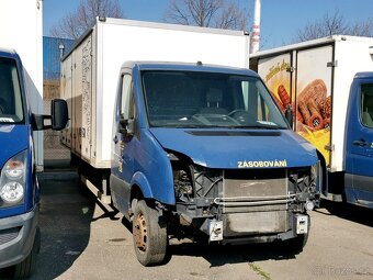 Volkswagen Crafter 2.5TDI skříň/ havarované/ motor KO - 2