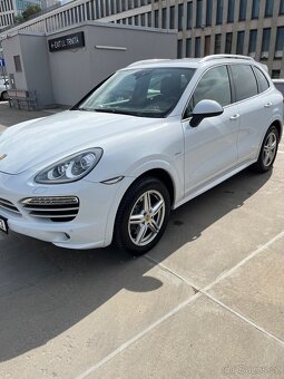 Porsche Cayenne - 2