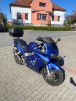 Honda VFR 800 možno řídit s A2 - 2
