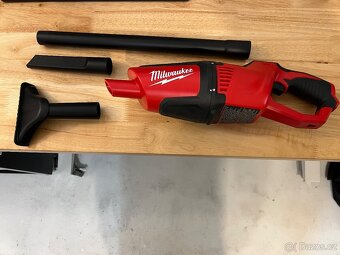 Milwaukee M12 Nový Vysavač na Prodej - 2