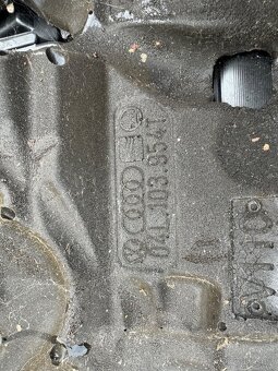 Kryt motoru Škoda Octavia III 04L103954T - 2