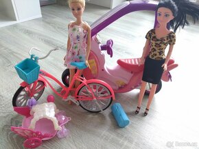 Barbie panenky + kolo, skútr.... - 2
