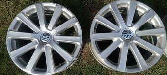 VW Touran R 18 - 2