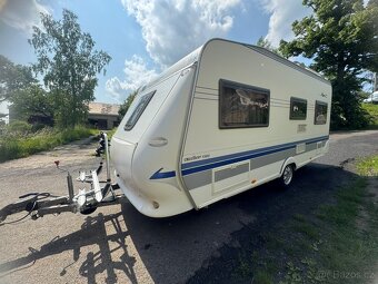 Hobby 495 UFE - předstan, držák na kola THULE - 2
