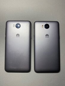 iPhone SE a další telefony - 2