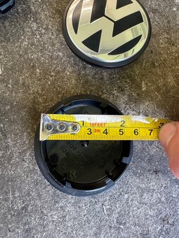Značky VW uprostřed alu kola 4ks - 2