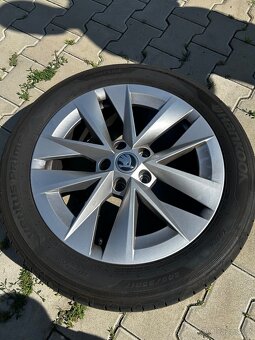 Originál Škoda kola 17 + letní pneu - 2