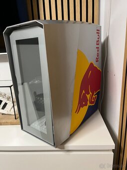 Lednička Red Bull, hezký stav Čistá - 2